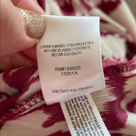 Evereve Allison Joy Arlo Ikat Cream & Burgundy Blouse Size Small - Picture 10 of 10
